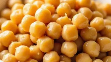 Bowl of chickpeas