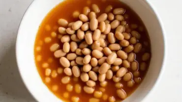 Dried kidney beans in a bowl