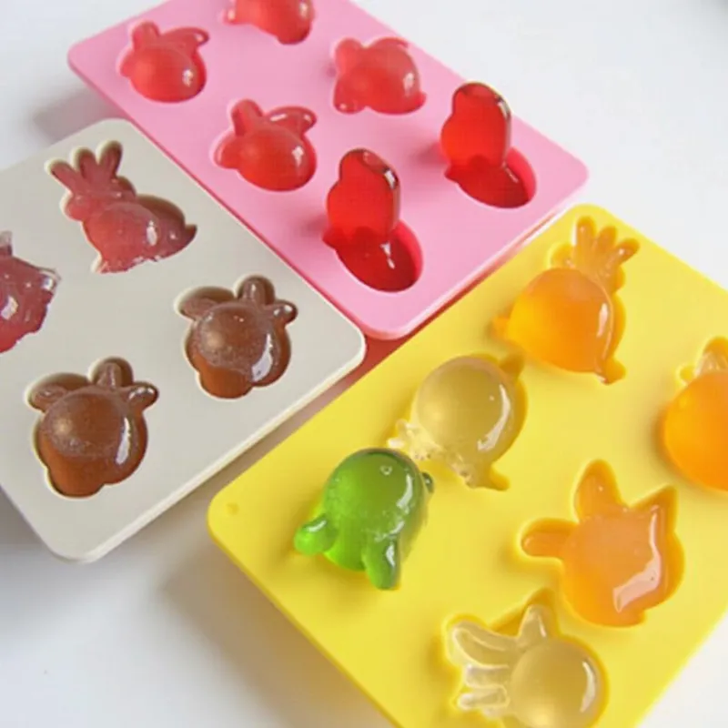 Vegan Gummies in Silicone Molds